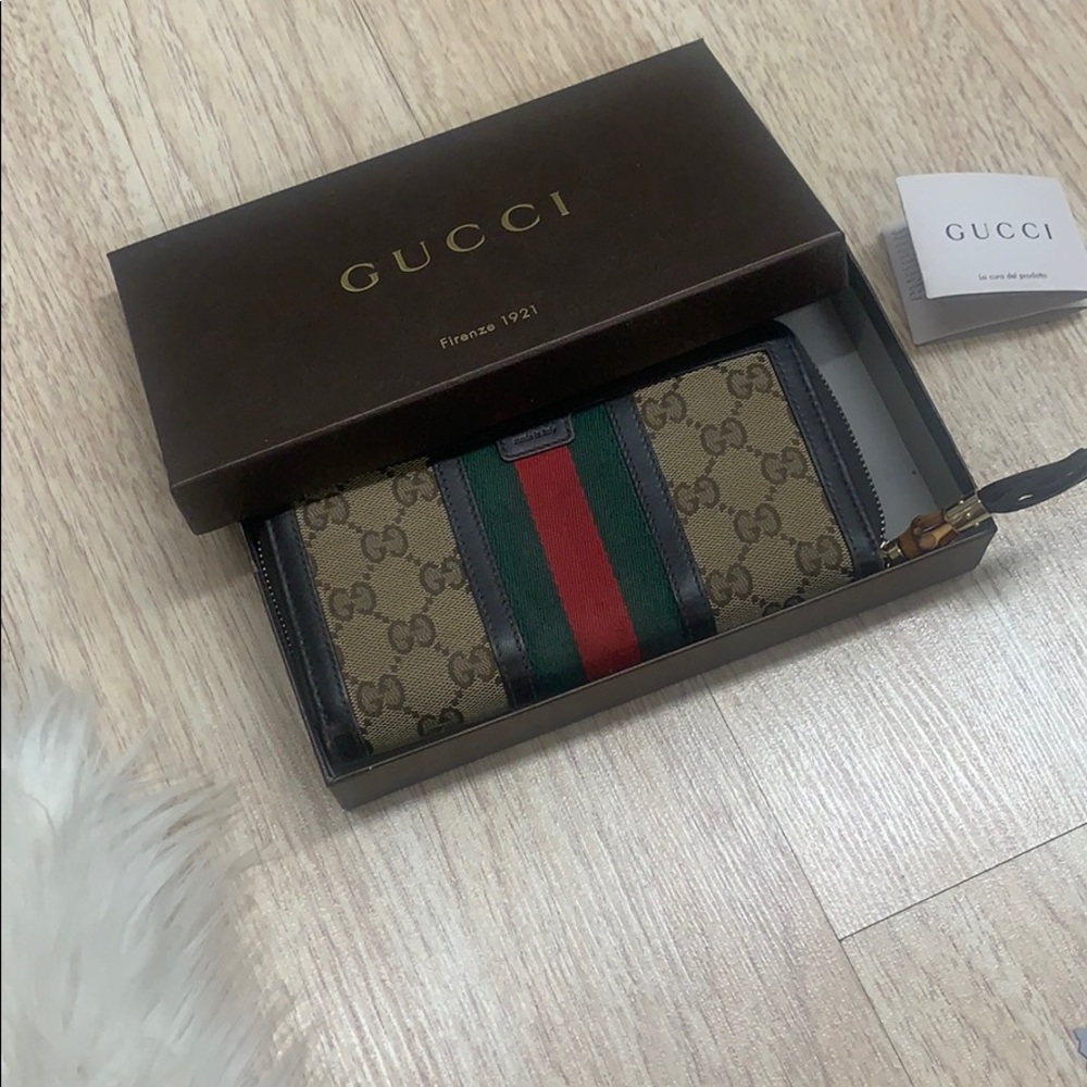 COPY - Gucci Ophidia zip around wallet.